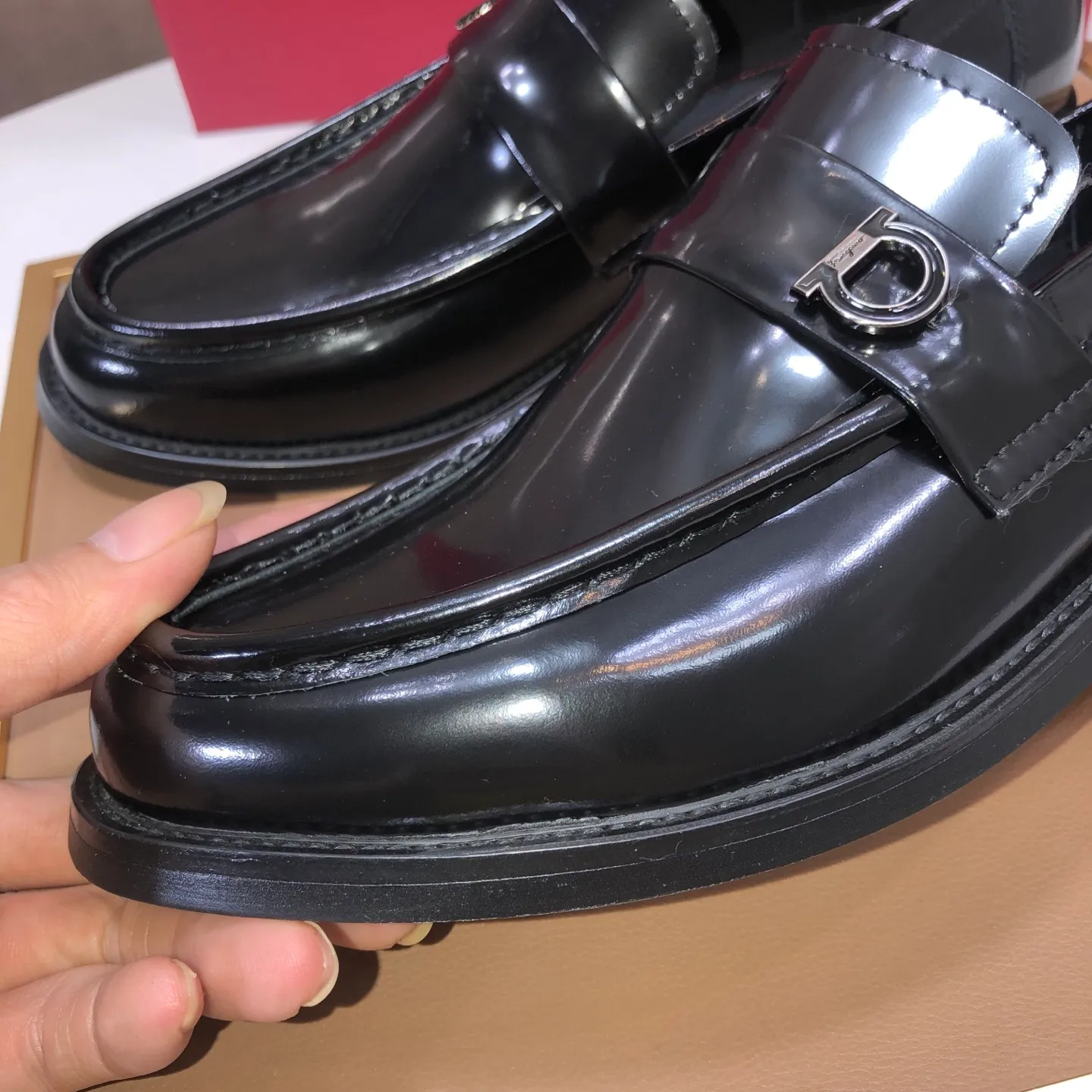 Men's shoes 💰540💰 [Ferragamo/Ferragamo] The latest model from the counter. Original imported high-quality cowhide with open sides + imported 🐂 cowhide lining + original luxury metal buckle + original combination outsole. Comparison is stress-free 38–45 (45 is custom-made and cannot be returned or exchanged)